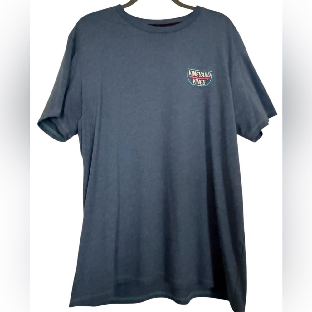 Vineyard Vines Men’s Dunes Tee – Heathered Blue
(Size XL)